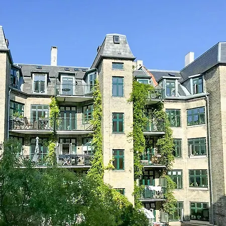Grand With Balcony On Osterbro Kopenhagen